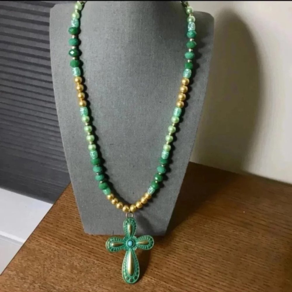 Green and golden beads necklace with cross NWOT